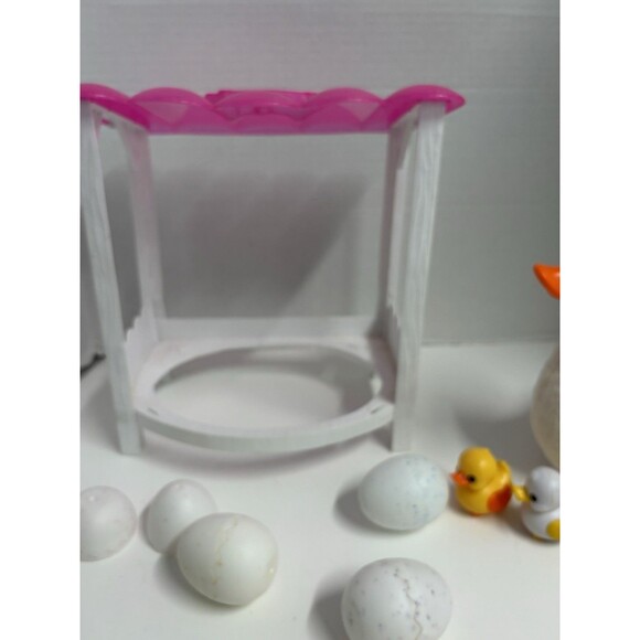 Pets Alive White Mama Duck by ZURU Quacks And Walks Waddles Cute Works 2 Babies - Picture 8 of 9